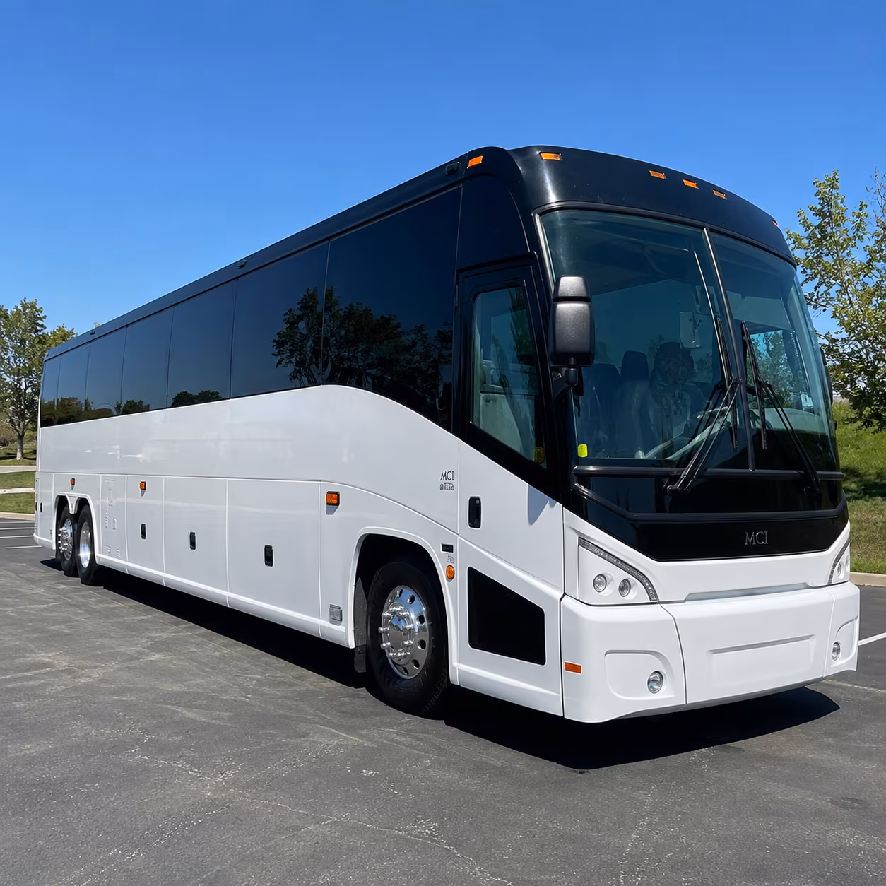 moving large groups between rancho cordova hotels and smf